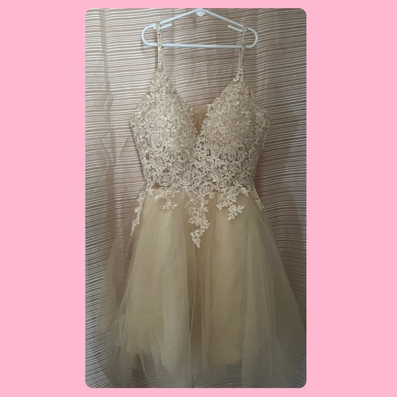 Homecoming Dress - Picture 1 of 3